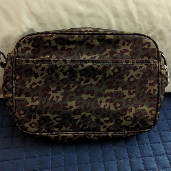 Lug Carousel XL in Leopard Berry NWT - Picture 2 of 5
